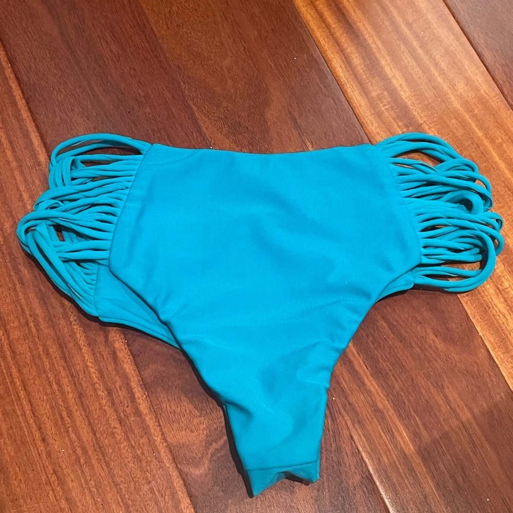 XS Mikoh bikini bottoms